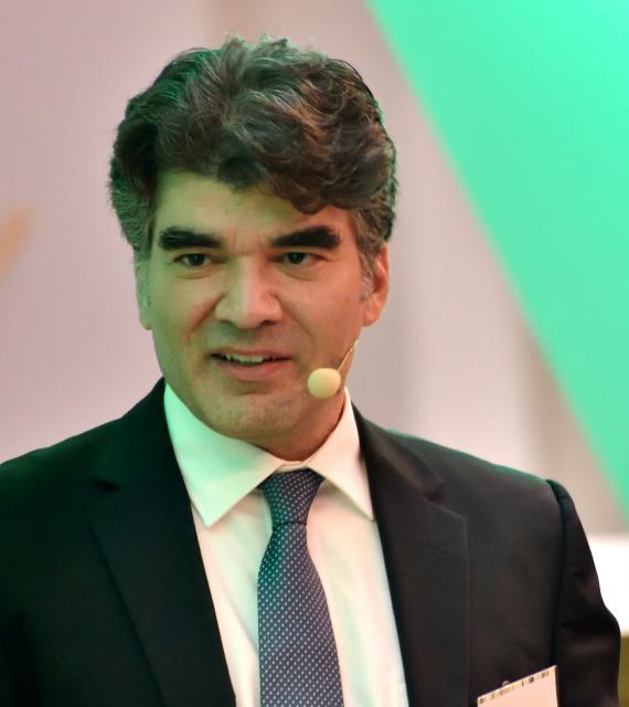 Dr. Paul E. Sevinç